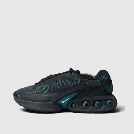 Nike Air Max DN, buty sportowe męskie w bardzo dobrym stanie rozmiar 45.5, boczny profil, lewa strona
