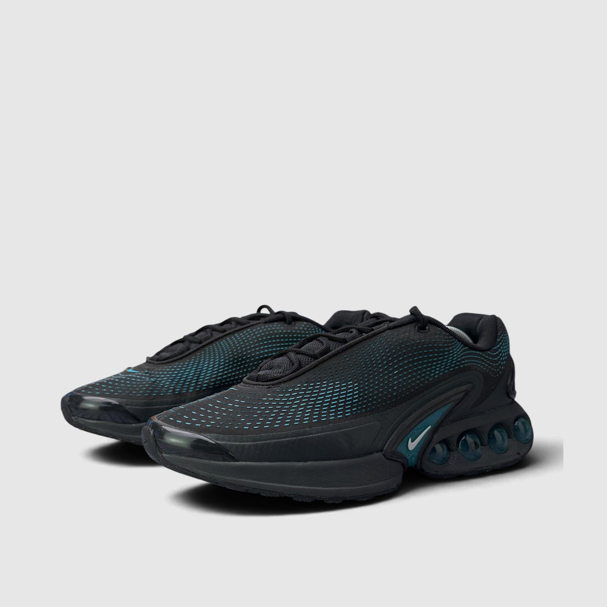Nike Air Max DN, buty sportowe męskie w bardzo dobrym stanie rozmiar 45.5, para butów