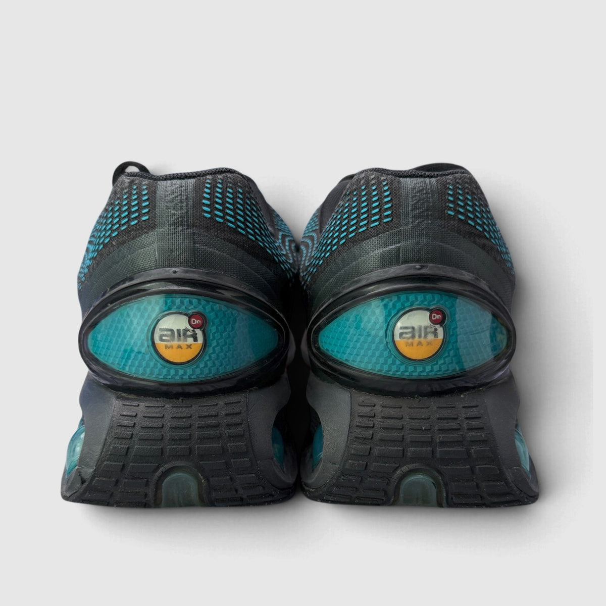 Nike Air Max DN, buty sportowe męskie w bardzo dobrym stanie rozmiar 45.5, widok z tyłu