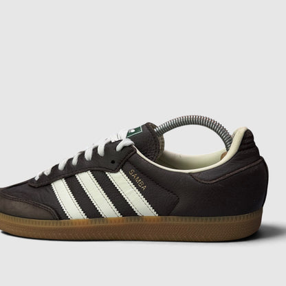 Adidas Samba Dark Brown, buty sportowe męskie w bardzo dobrym stanie rozmiar 42, boczny profil, prawa strona