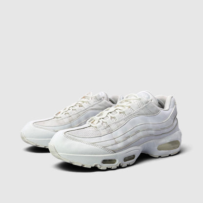 Nike Air Max 95 Triple White, buty sportowe męskie w bardzo dobrym stanie rozmiar 44, para butów