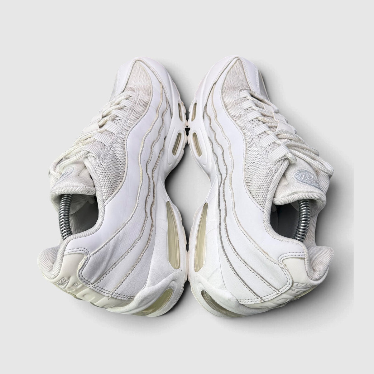 Nike Air Max 95 Triple White, buty sportowe męskie w bardzo dobrym stanie rozmiar 44, widok z góry