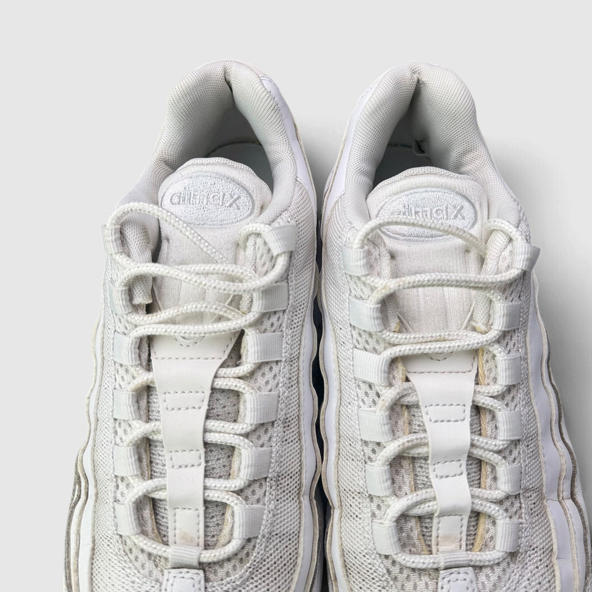 Nike Air Max 95 Triple White, buty sportowe męskie w bardzo dobrym stanie rozmiar 44, widok z góry