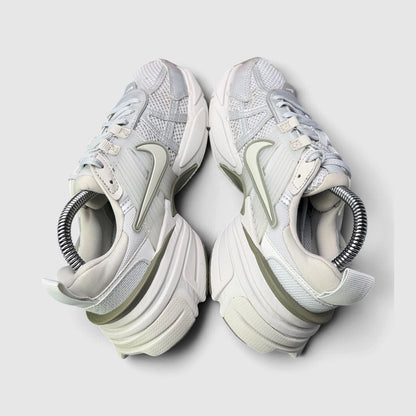 Nike V2K Run Photon Dust, buty sportowe damskie w bardzo dobrym stanie rozmiar 36.5, para butów