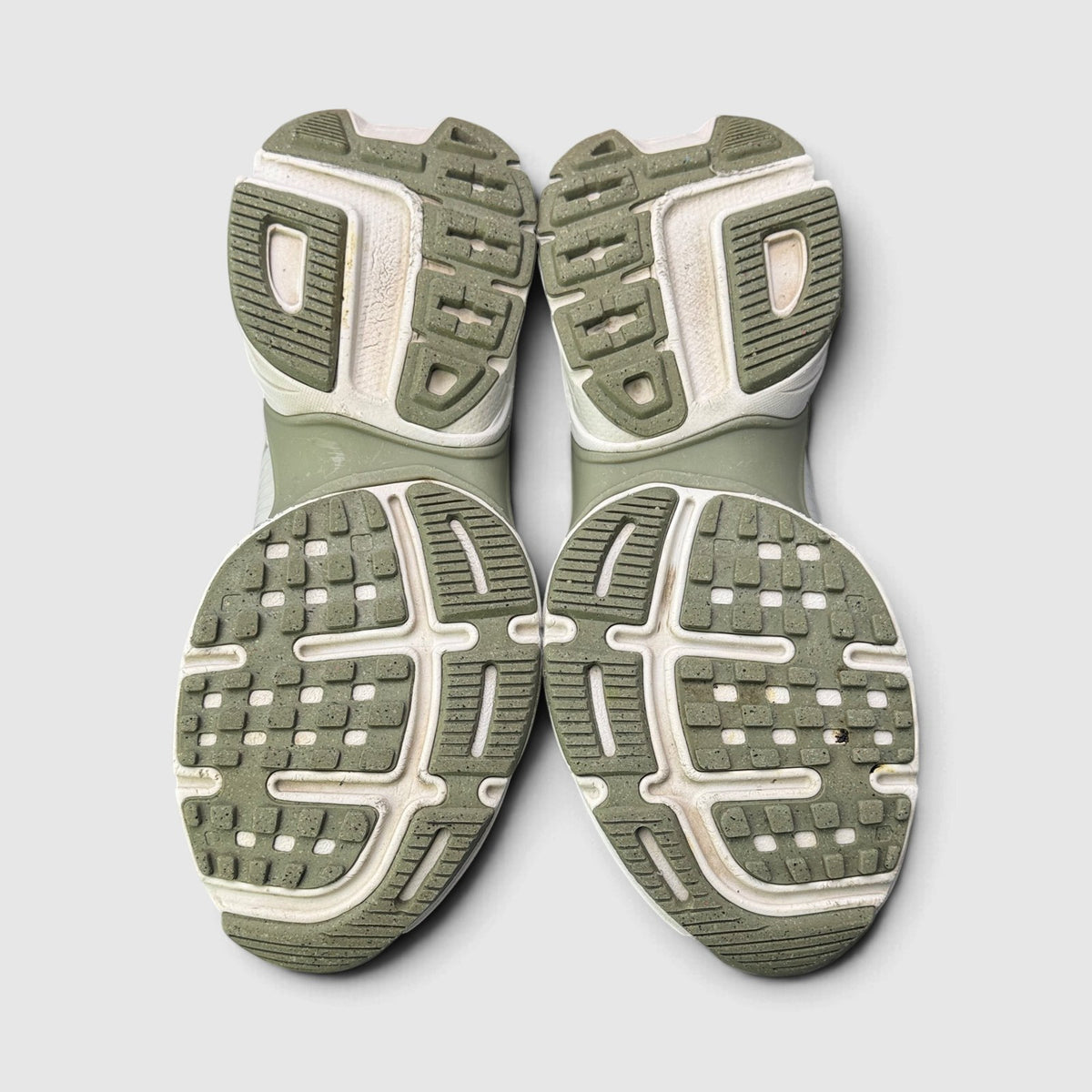 Nike V2K Run Photon Dust, buty sportowe damskie w bardzo dobrym stanie rozmiar 36.5, podeszwa