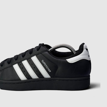 Adidas Superstar II Black White, buty sportowe damskie w bardzo dobrym stanie rozmiar 38 2/3, boczny profil, prawa strona