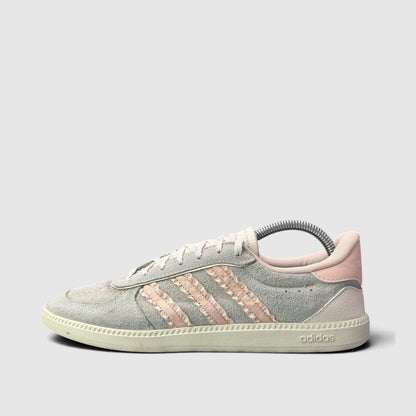 Adidas Breaknet Sleek, buty sportowe damskie w bardzo dobrym stanie rozmiar 42, boczny profil, lewa strona