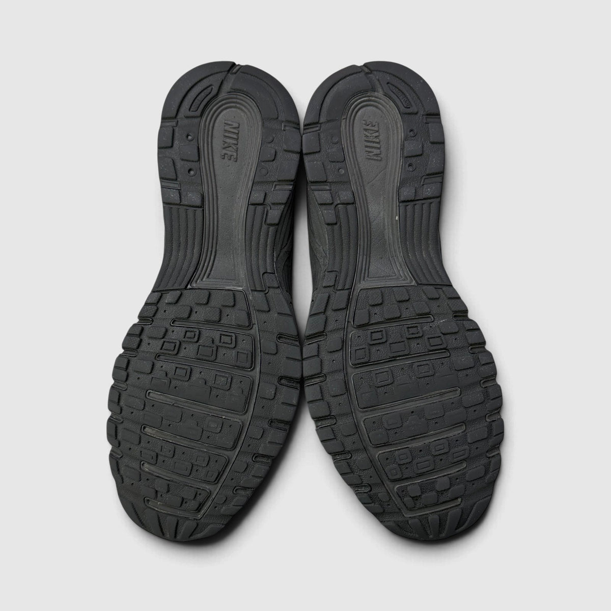 Nike P-6000, buty sportowe damskie w bardzo dobrym stanie rozmiar 39, podeszwa
