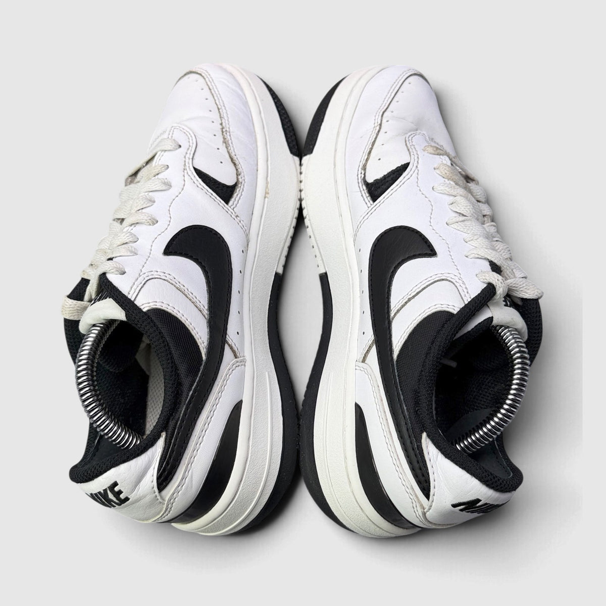Nike Gamma Force, buty sportowe damskie w bardzo dobrym stanie rozmiar 39, widok z góry