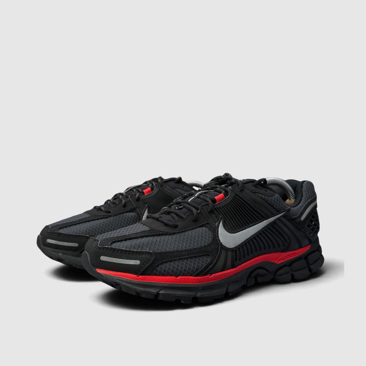 Nike Zoom Vomero 5 Bred, buty sportowe męskie w bardzo dobrym stanie rozmiar 44, para butów
