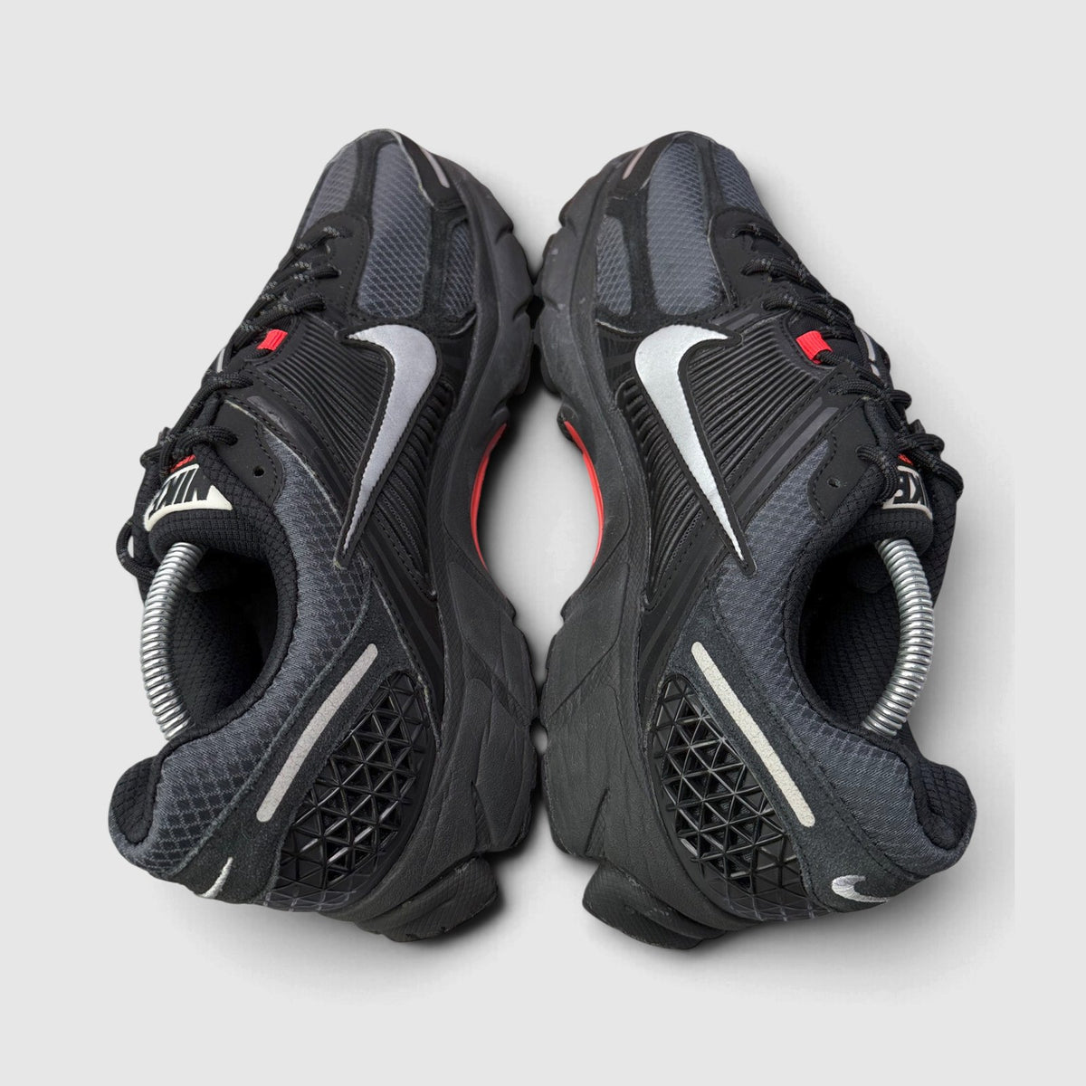 Nike Zoom Vomero 5 Bred, buty sportowe męskie w bardzo dobrym stanie rozmiar 44, widok z góry