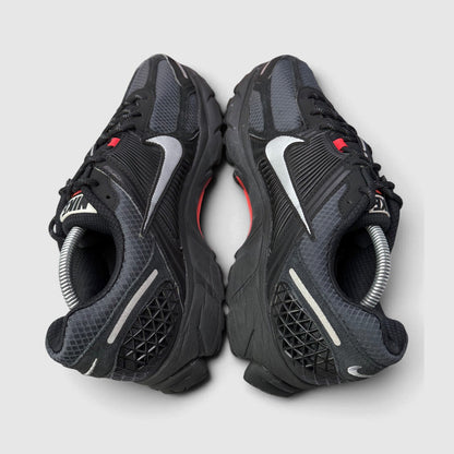 Nike Zoom Vomero 5 Bred, buty sportowe męskie w bardzo dobrym stanie rozmiar 44, widok z góry