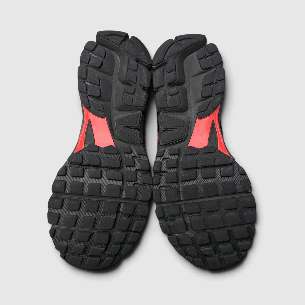 Nike Zoom Vomero 5 Bred, buty sportowe męskie w bardzo dobrym stanie rozmiar 44, podeszwa