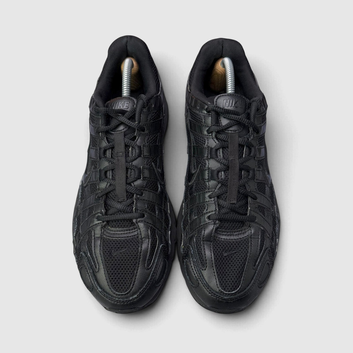 Nike P-6000 Black, buty sportowe męskie w bardzo dobrym stanie rozmiar 44, widok z przodu
