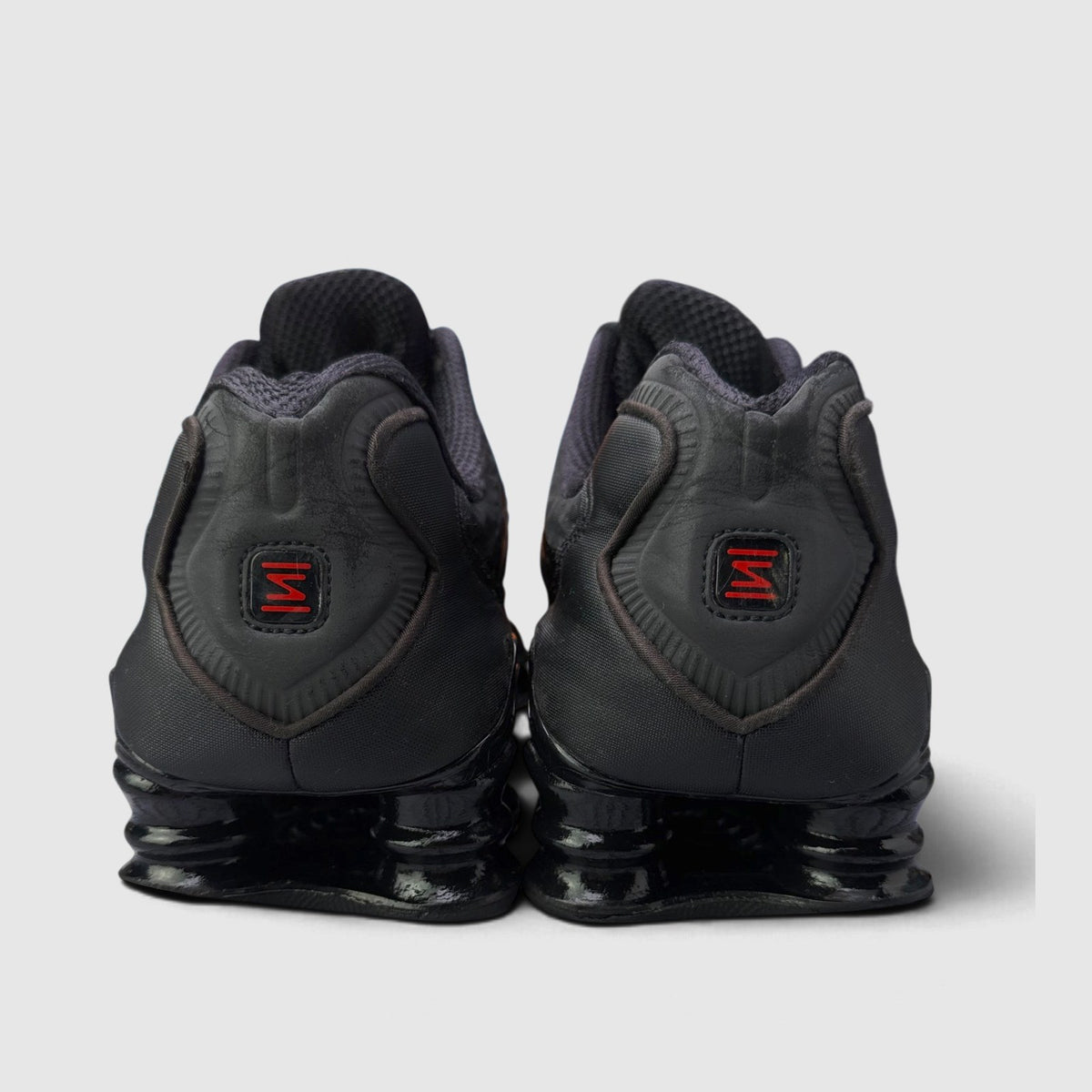 Nike Shox TL Metallic Hematite, buty sportowe męskie w bardzo dobrym stanie rozmiar 45, widok z tyłu