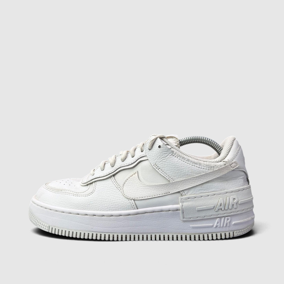 Nike Air Force 1 Low Shadow Triple White, buty sportowe męskie w bardzo dobrym stanie rozmiar 42, boczny profil, lewa strona
