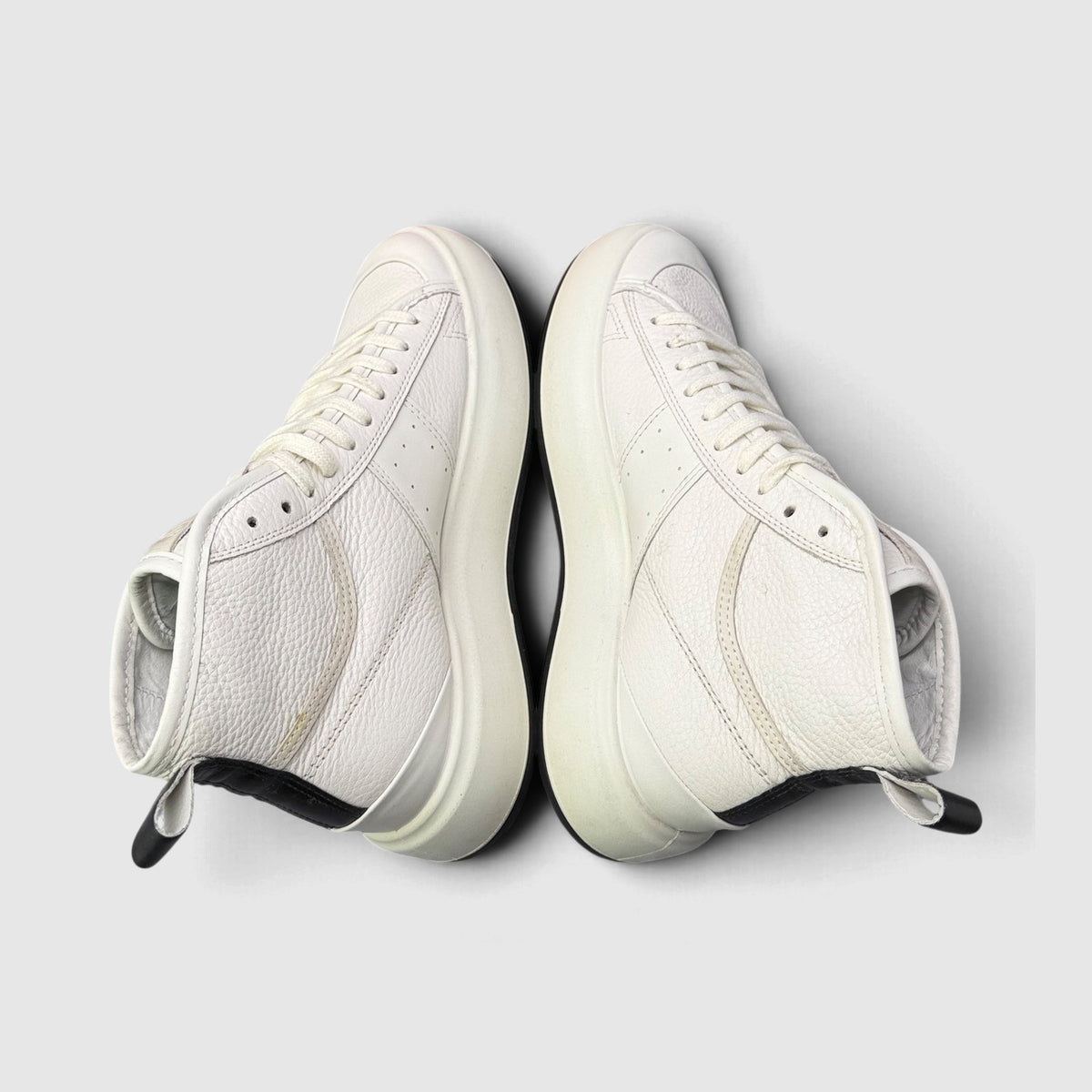ECCO High Leather Sneakers, buty sportowe damskie w bardzo dobrym stanie rozmiar 38, widok z góry