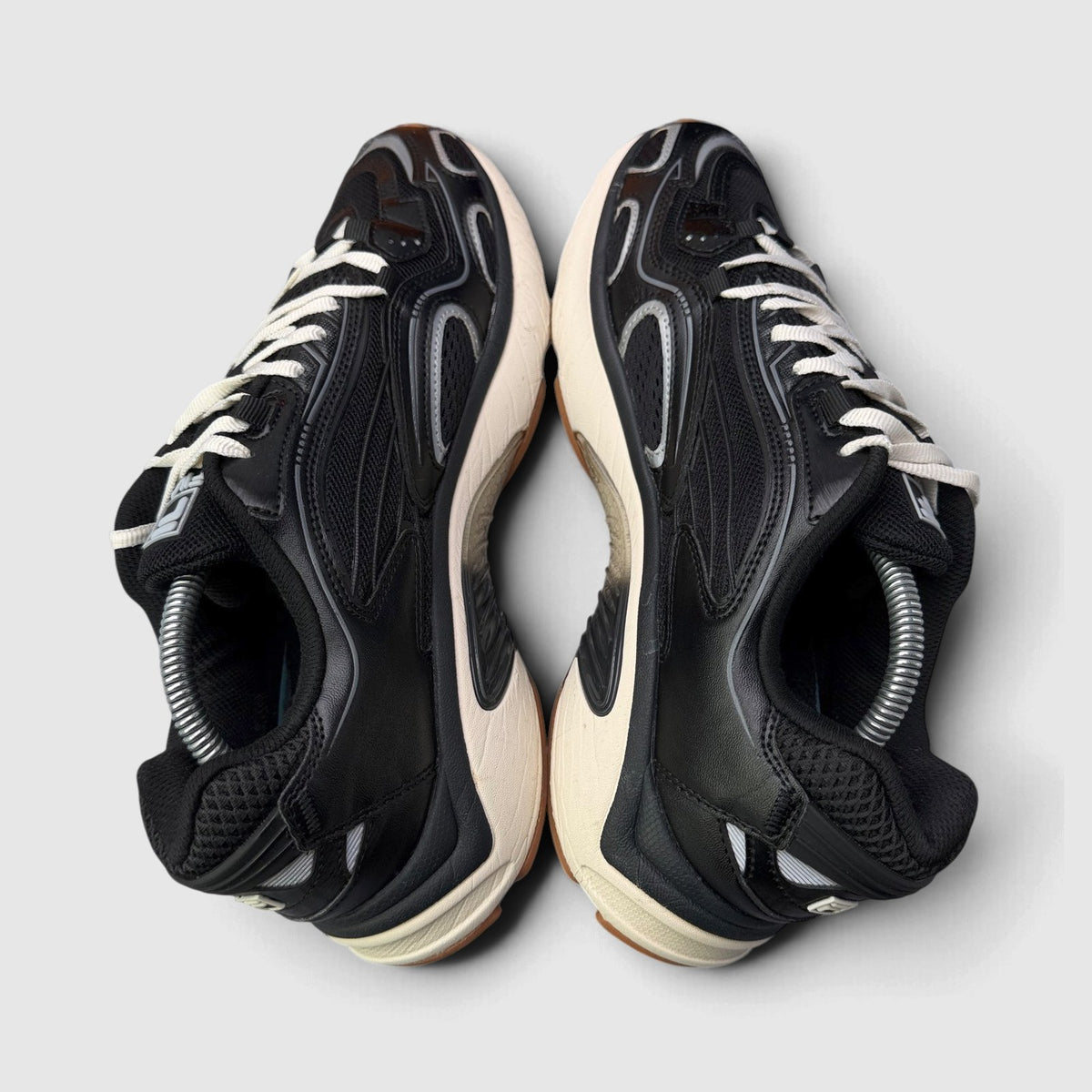 FILA Blur 2, buty sportowe męskie w bardzo dobrym stanie rozmiar 42.5, widok z góry