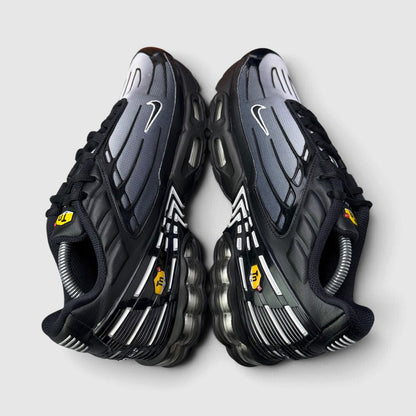 Nike Air Max Plus 3 Black White, buty sportowe męskie w bardzo dobrym stanie rozmiar 44, widok z góry