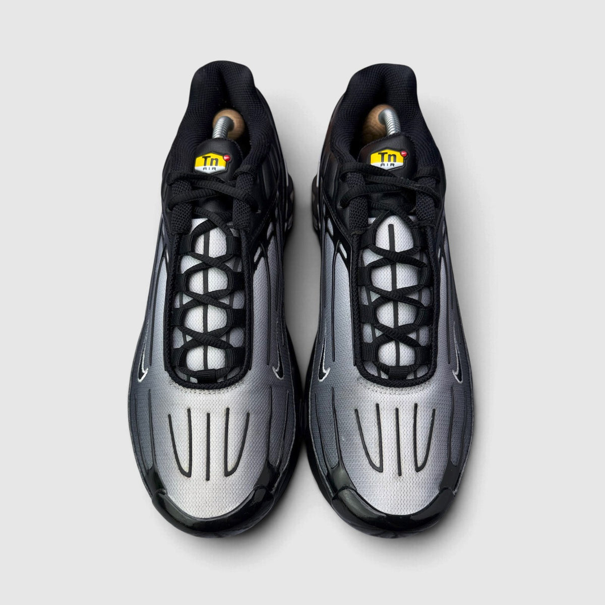 Nike Air Max Plus 3 Black White, buty sportowe męskie w bardzo dobrym stanie rozmiar 44, widok z góry