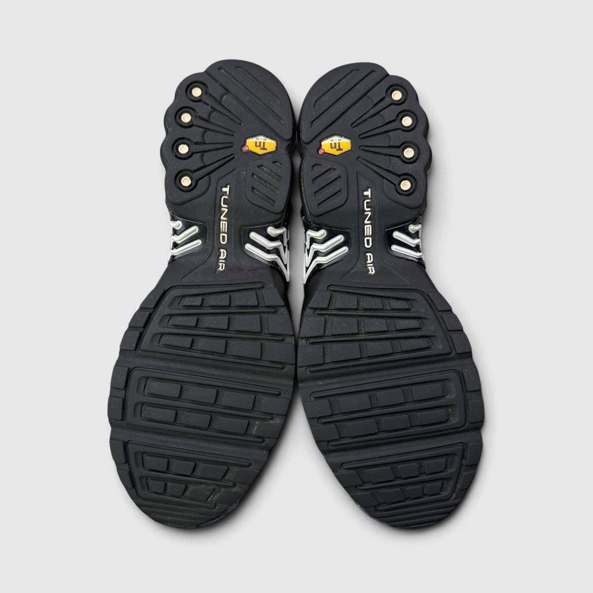 Nike Air Max Plus 3 Black White, buty sportowe męskie w bardzo dobrym stanie rozmiar 44, podeszwa