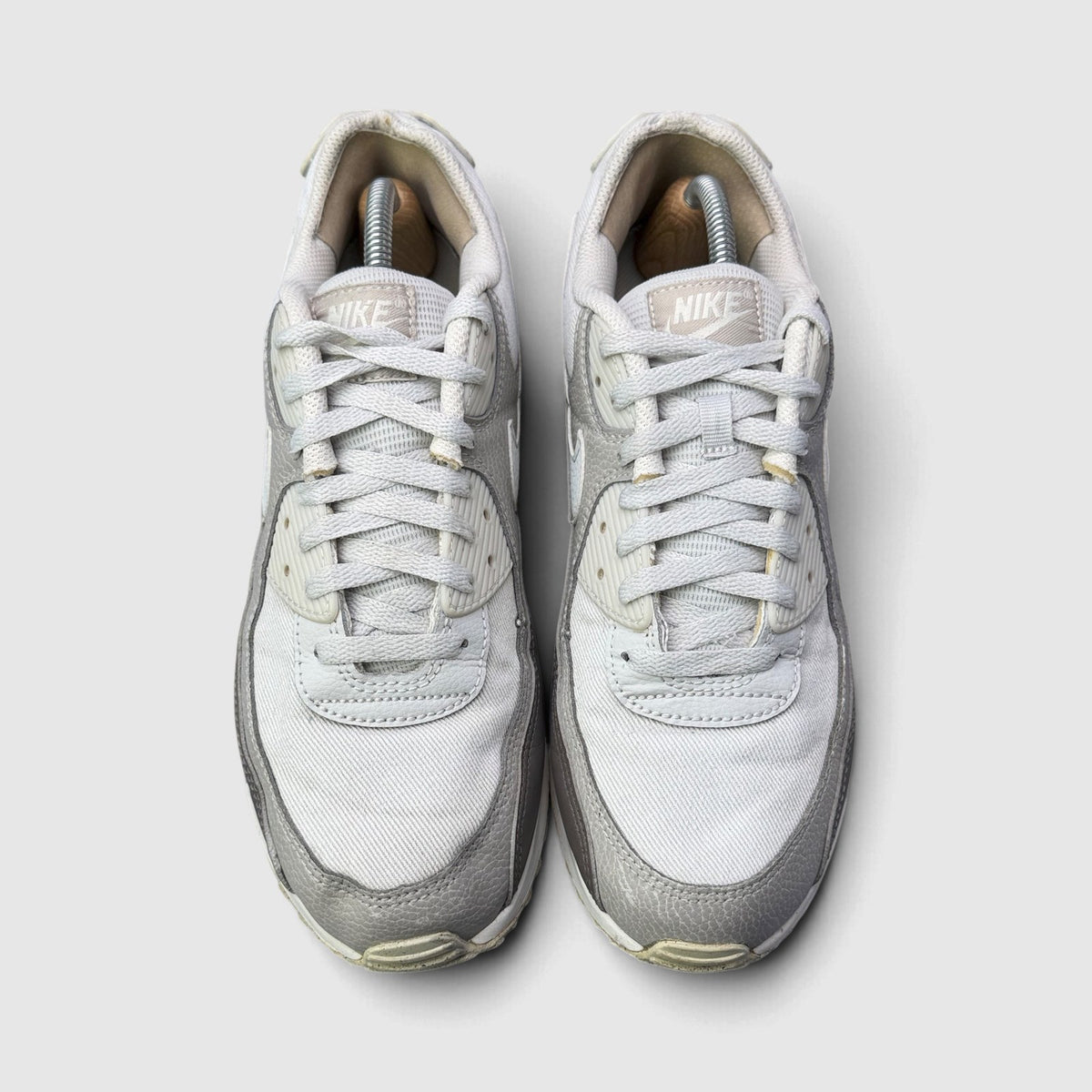 Nike Air Max 90 Photon Dust, buty sportowe męskie w bardzo dobrym stanie rozmiar 44.5, widok z przodu