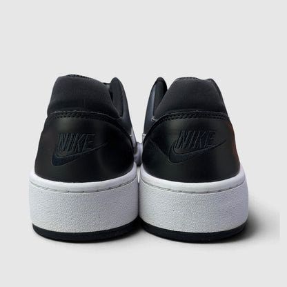 Nike Full Force Low, buty sportowe męskie w bardzo dobrym stanie rozmiar 44.5, widok z tyłu