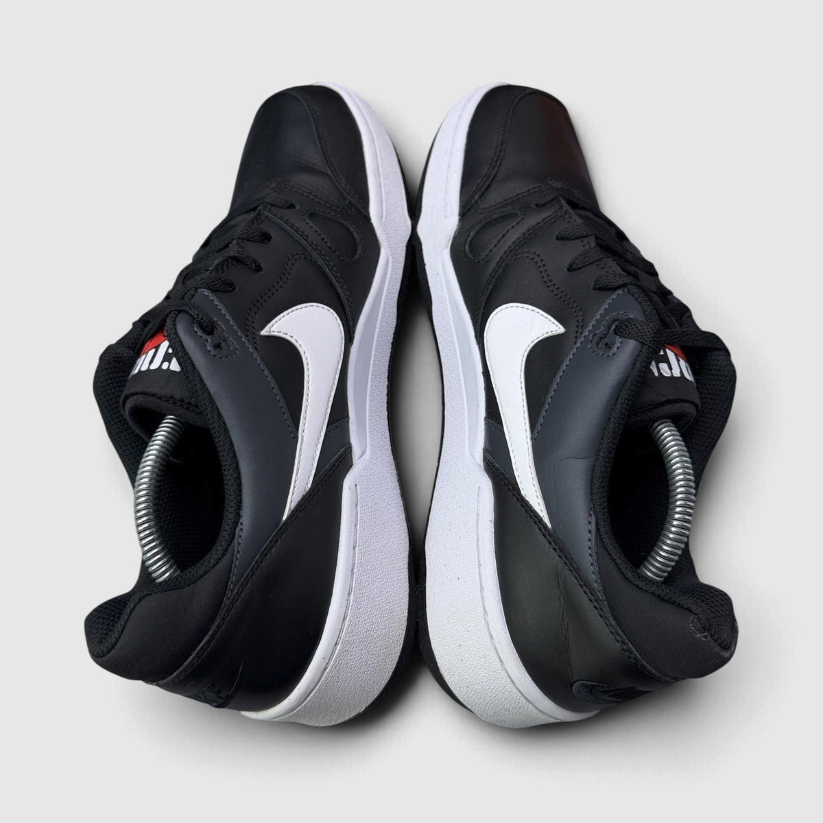Nike Full Force Low, buty sportowe męskie w bardzo dobrym stanie rozmiar 44.5, widok z góry