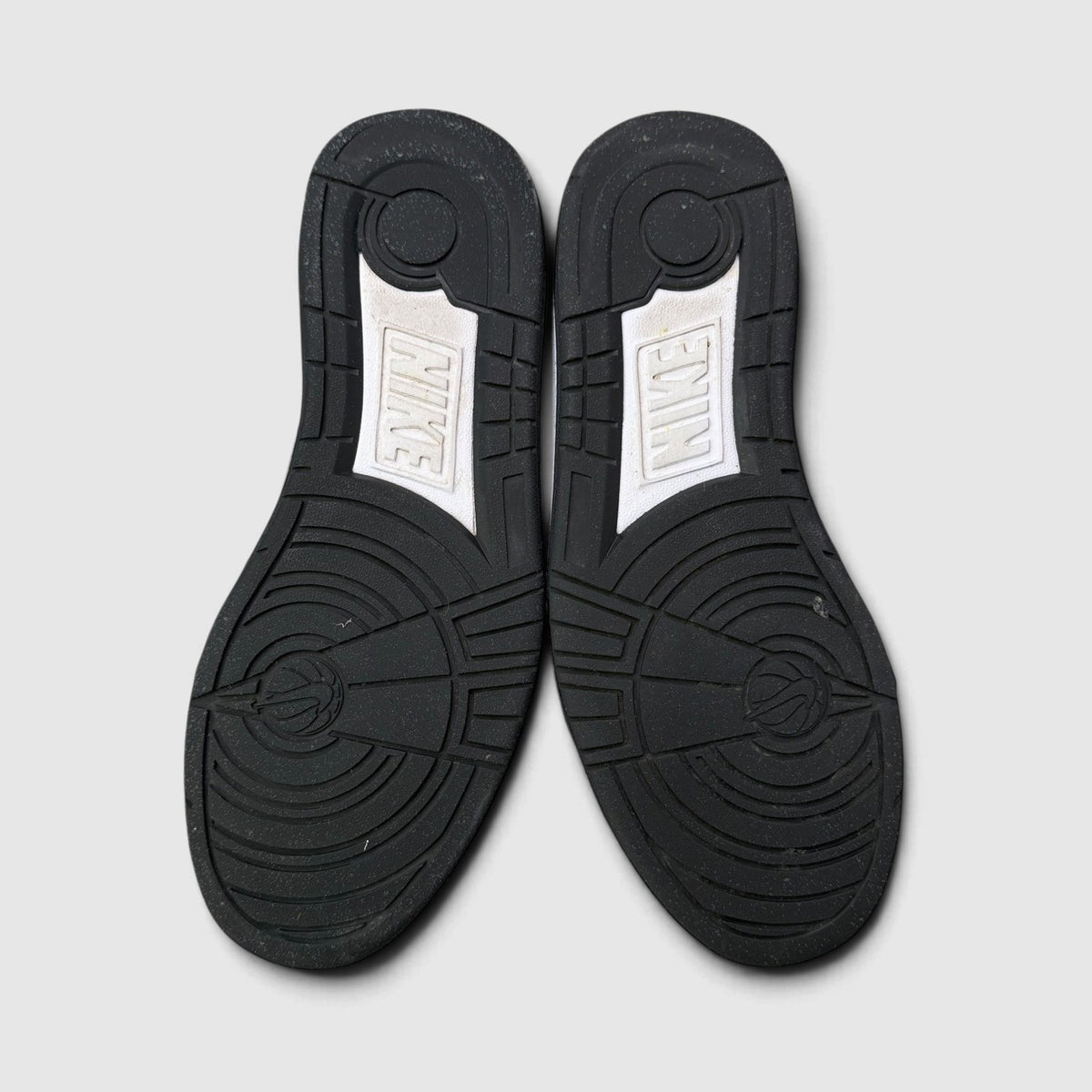 Nike Full Force Low, buty sportowe męskie w bardzo dobrym stanie rozmiar 44.5, podeszwa