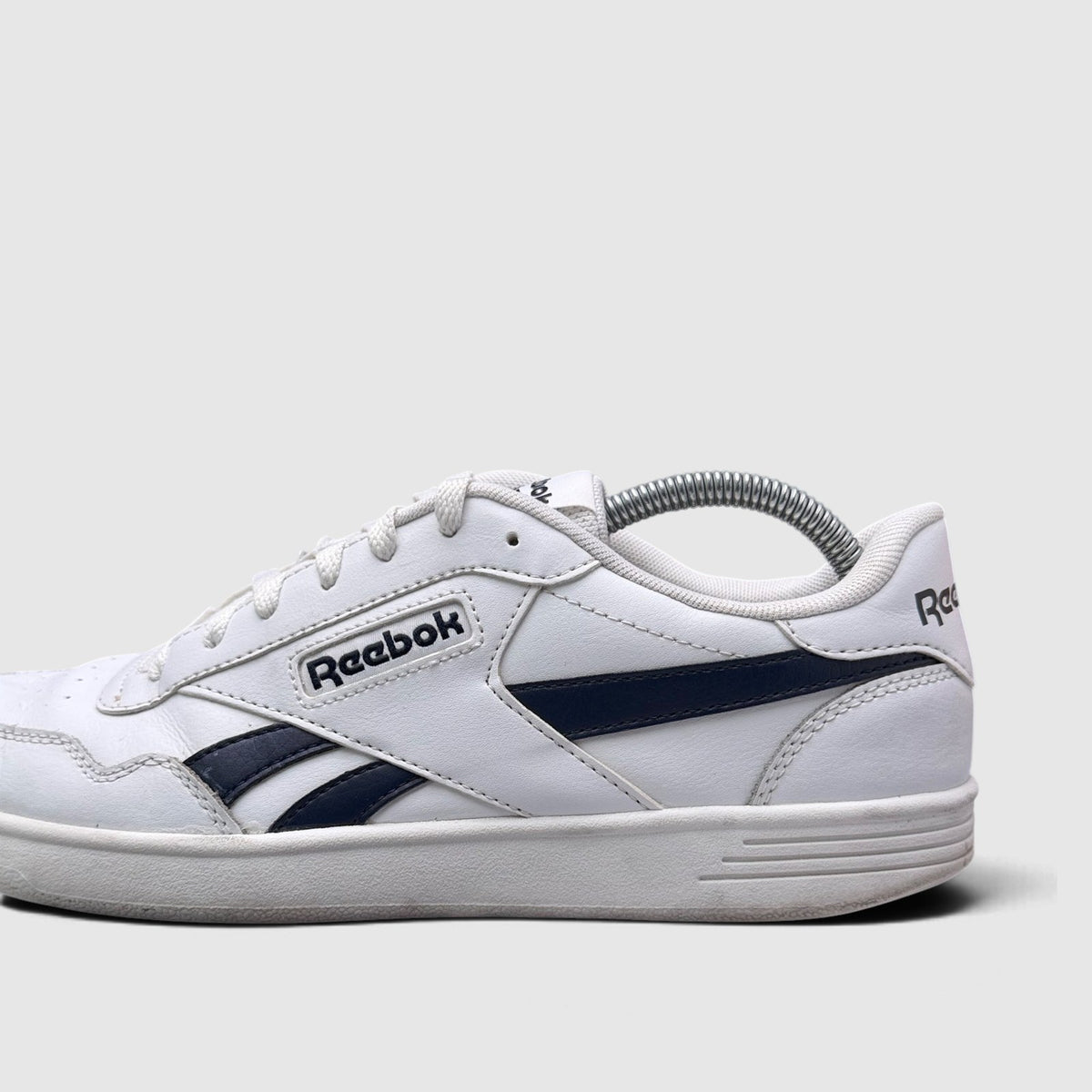 Reebok Court Advance, buty sportowe męskie w bardzo dobrym stanie rozmiar 41, boczny profil, lewa strona