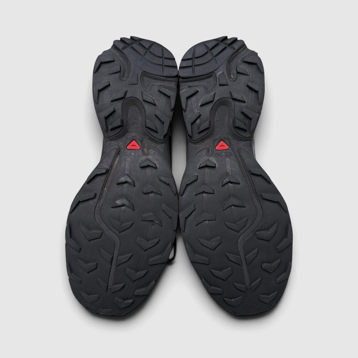 Salomon XT-6 Triple Black, buty sportowe męskie w bardzo dobrym stanie rozmiar 42, podeszwa