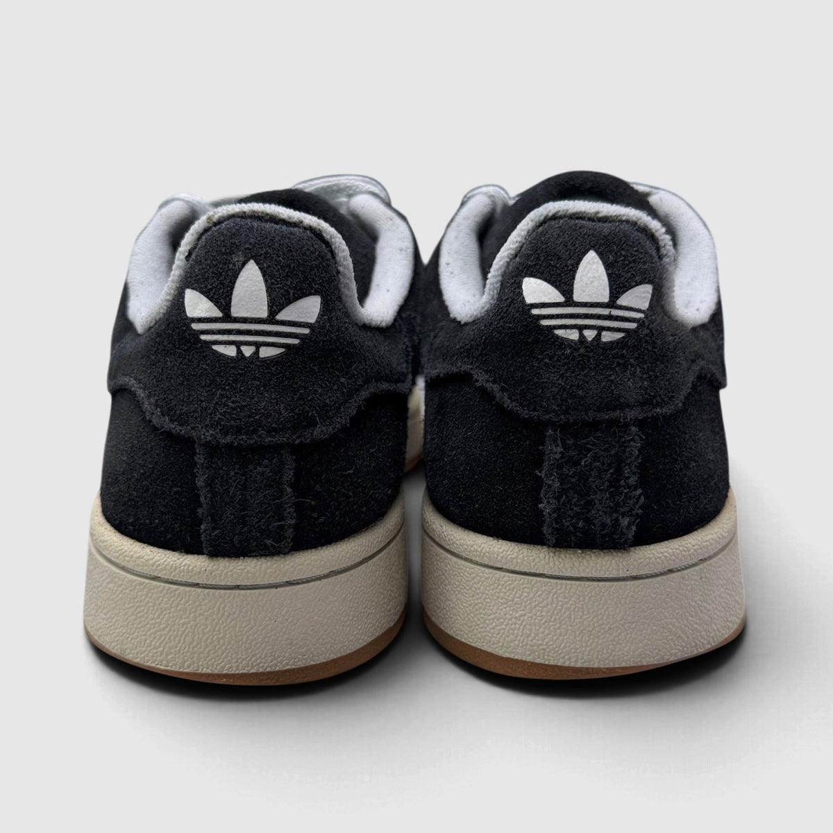 Adidas Campus Black White Gum, buty sportowe damskie w bardzo dobrym stanie rozmiar 39 1/3, widok z tyłu