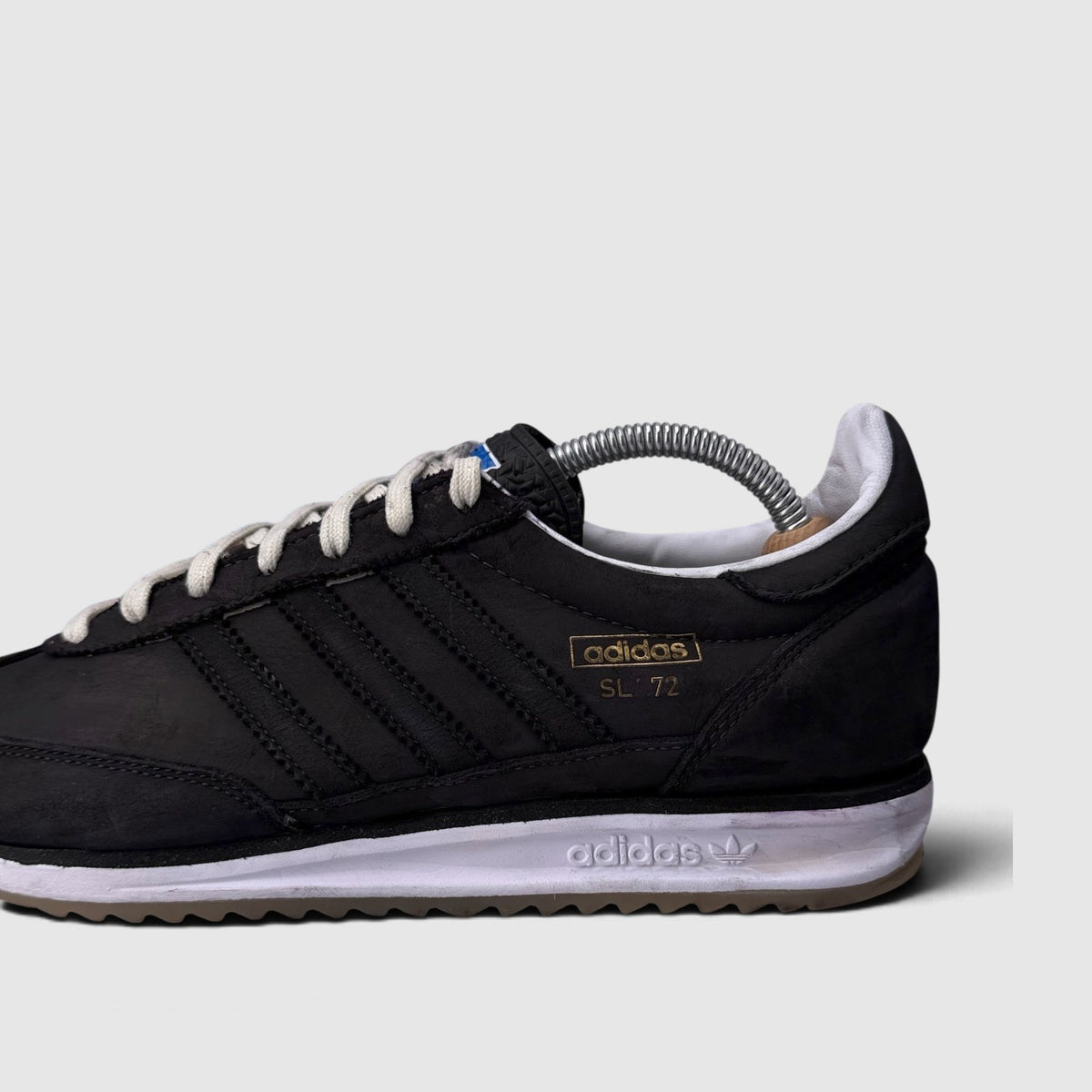 Adidas SL 72, buty sportowe męskie w bardzo dobrym stanie rozmiar 44 2/3, boczny profil, lewa strona