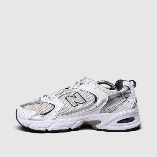 New Balance 530, buty sportowe damskie w bardzo dobrym stanie rozmiar 39.5, boczny profil, lewa strona