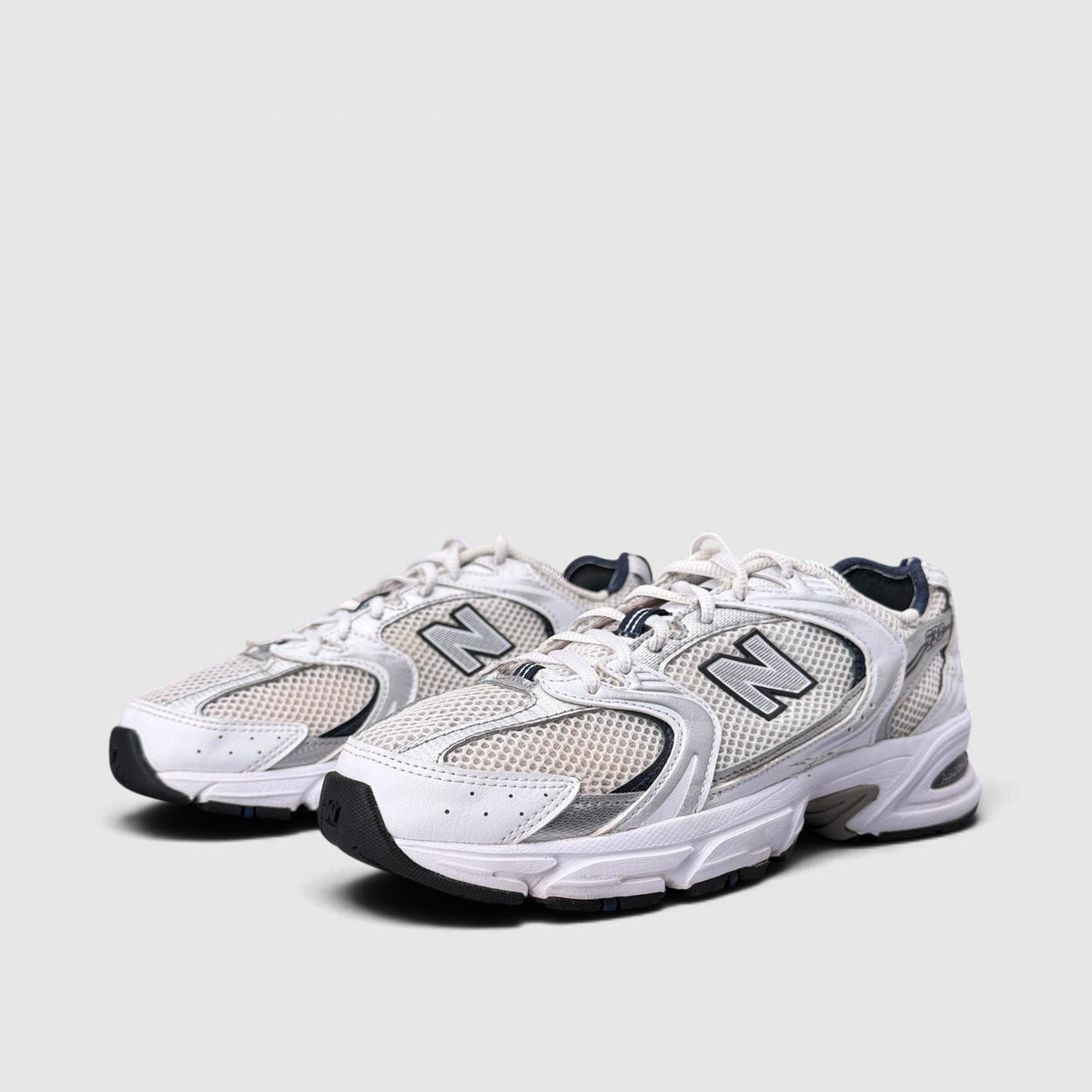 New Balance 530, buty sportowe damskie w bardzo dobrym stanie rozmiar 39.5, para butów