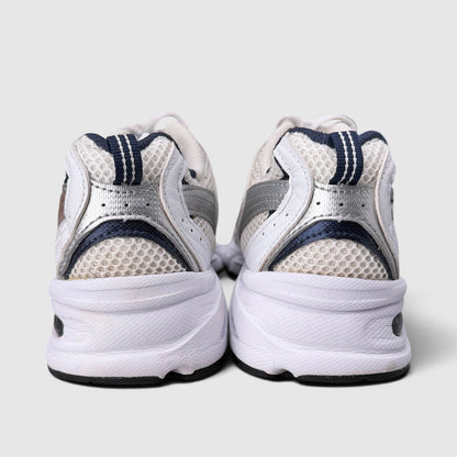 New Balance 530, buty sportowe damskie w bardzo dobrym stanie rozmiar 39.5, widok z tyłu