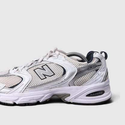 New Balance 530, buty sportowe damskie w bardzo dobrym stanie rozmiar 39.5, boczny profil, lewa strona