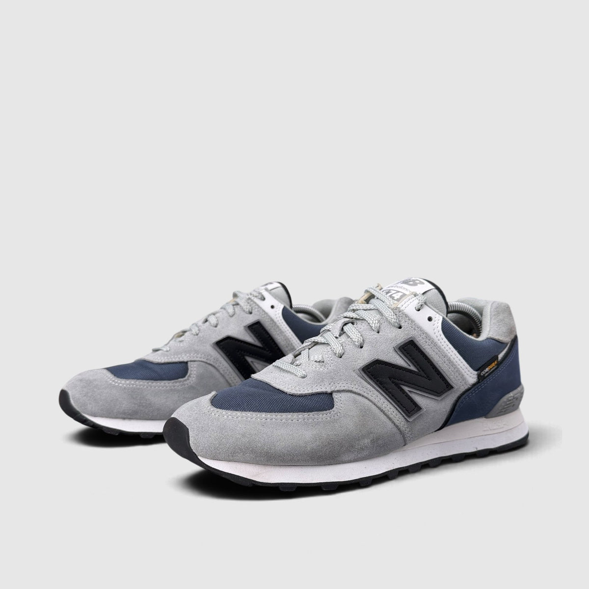 New Balance 574, buty sportowe męskie w bardzo dobrym stanie rozmiar 44.5, para butów