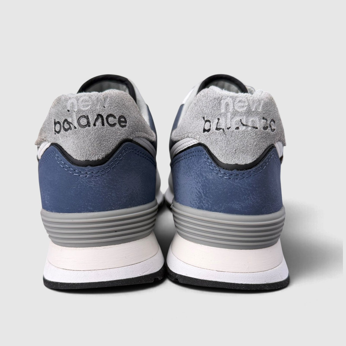 New Balance 574, buty sportowe męskie w bardzo dobrym stanie rozmiar 44.5, widok z tyłu