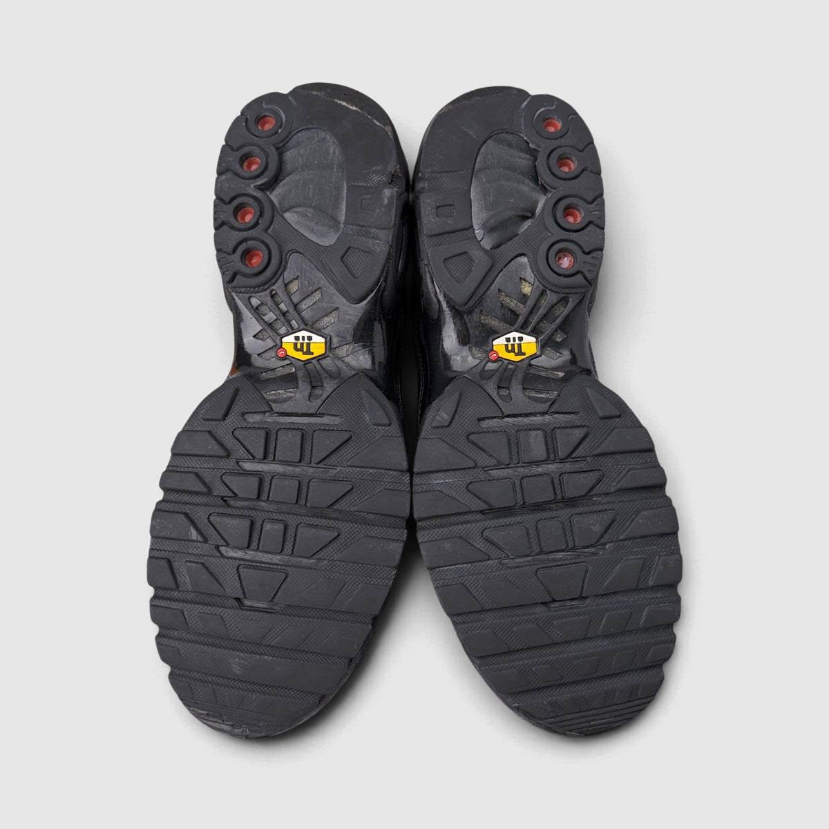 Nike Air Max Plus Triple Black Leather, buty sportowe męskie w bardzo dobrym stanie rozmiar 41, podeszwa