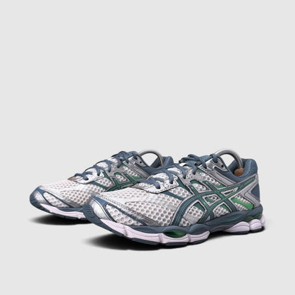 Asics Gel-Cumulus 16, buty sportowe męskie w bardzo dobrym stanie rozmiar 41.5, para butów