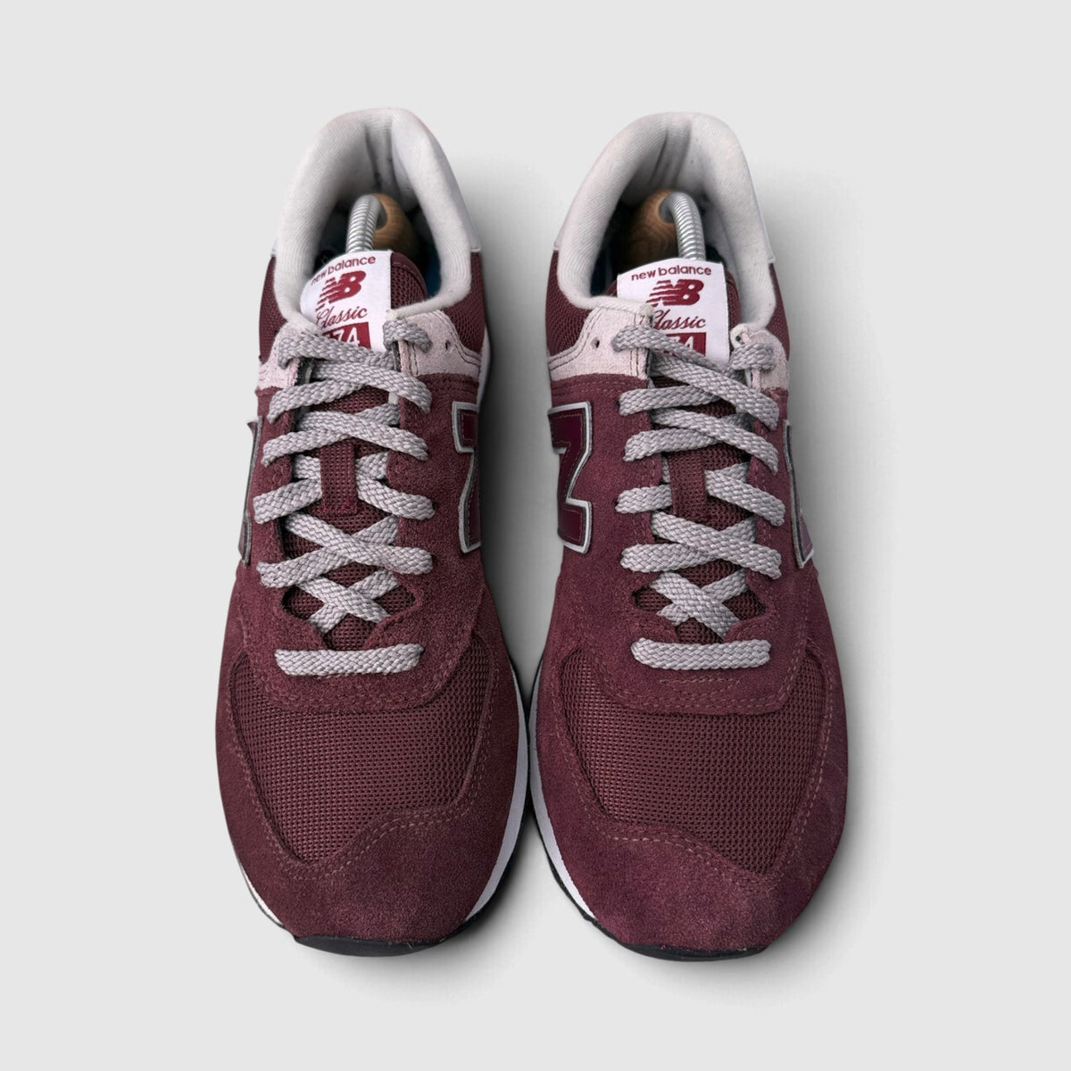 New Balance 574, buty sportowe męskie w bardzo dobrym stanie rozmiar 44.5, widok z przodu
