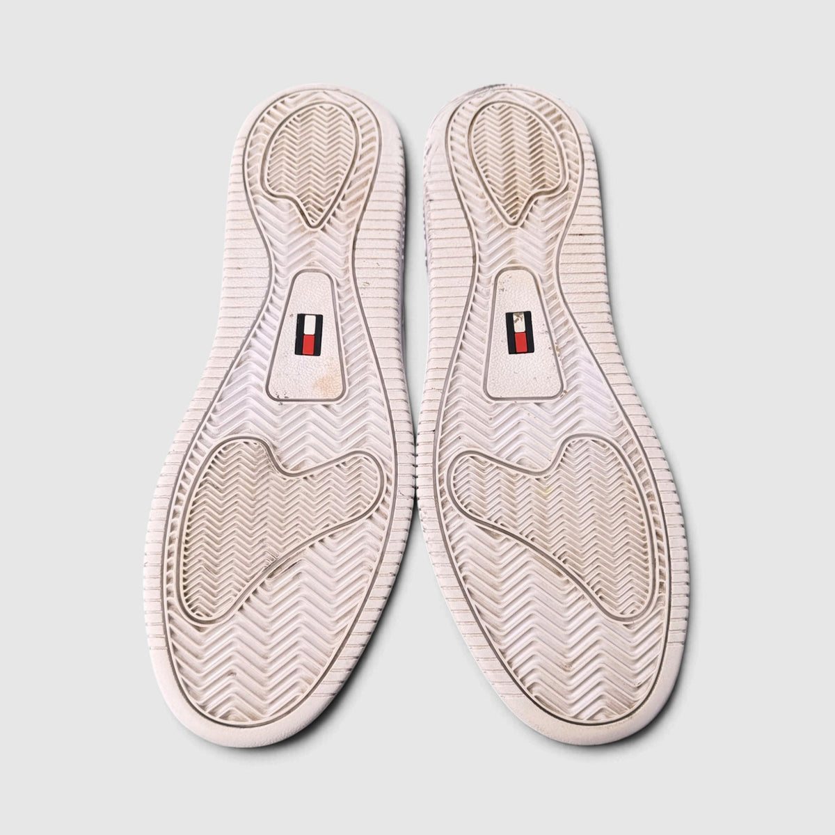 Tommy Hilfiger Retro Basket Ess, buty sportowe męskie w bardzo dobrym stanie rozmiar 41, podeszwa