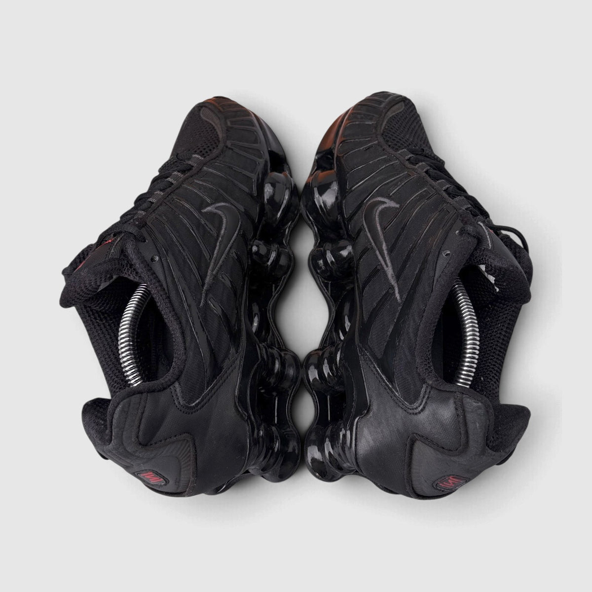 Nike Shox TL Triple Black, buty sportowe damskie w bardzo dobrym stanie rozmiar 40.5, widok z góry