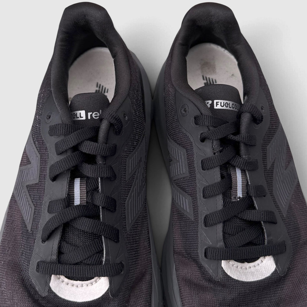 New Balance FuelCell Rebel V5, buty sportowe damskie w bardzo dobrym stanie rozmiar 36.5, widok z góry