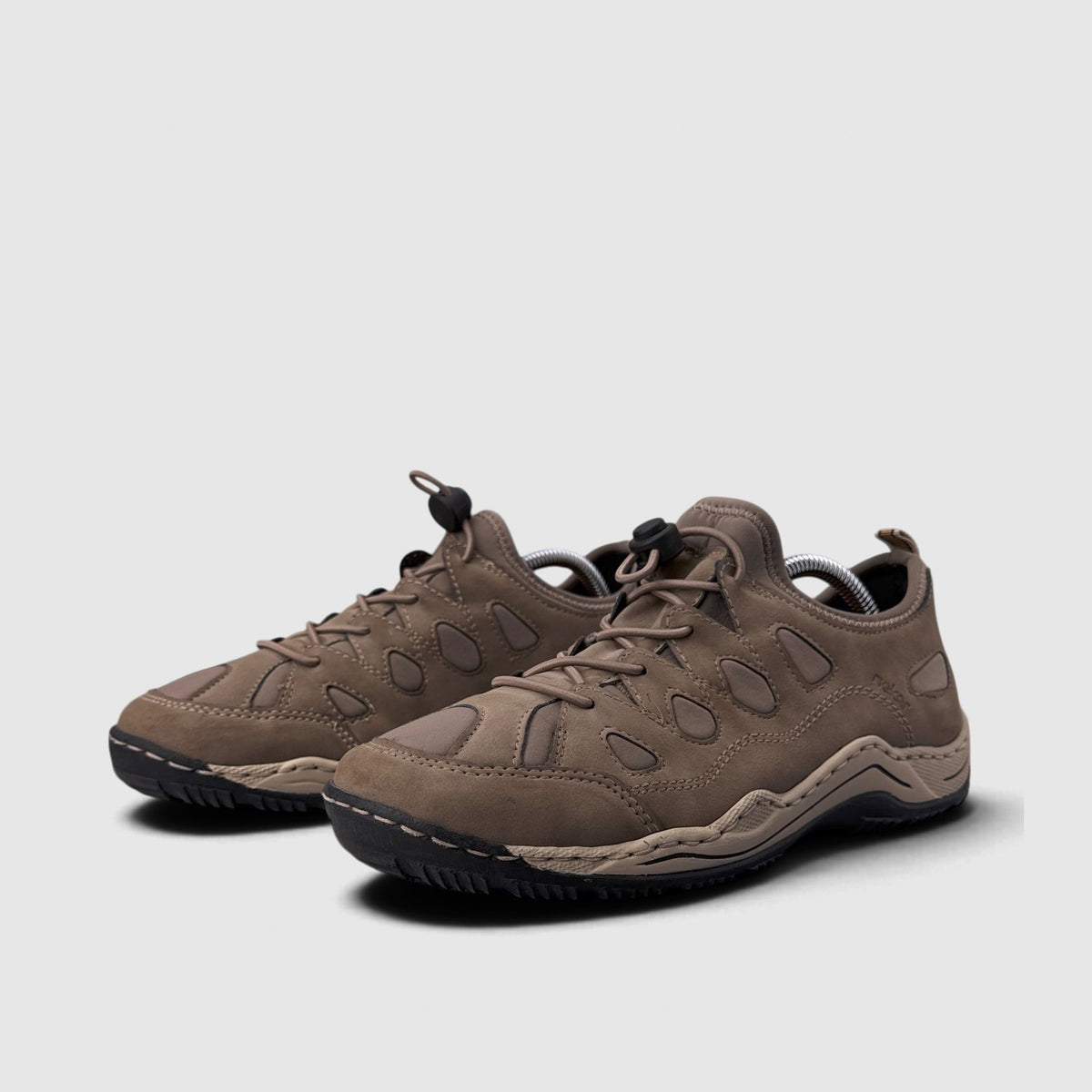 Rieker Trekking Shoes, trekkingi dziecięce w bardzo dobrym stanie rozmiar 39, para butów