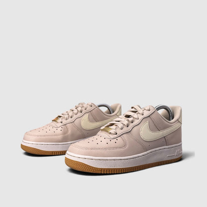 Nike Air Force 1 Low Sanddrift, buty sportowe damskie w bardzo dobrym stanie rozmiar 36, para butów