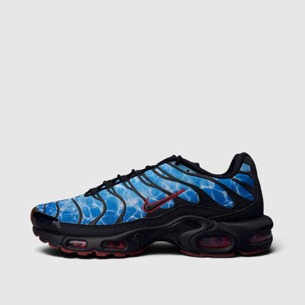 Nike Air Max Plus Shark Attack, buty sportowe męskie w bardzo dobrym stanie rozmiar 47.5, boczny profil, lewa strona