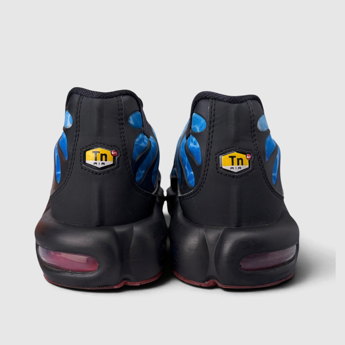 Nike Air Max Plus Shark Attack, buty sportowe męskie w bardzo dobrym stanie rozmiar 47.5, widok z tyłu