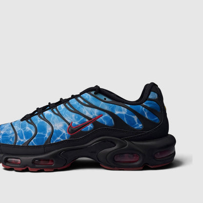 Nike Air Max Plus Shark Attack, buty sportowe męskie w bardzo dobrym stanie rozmiar 47.5, boczny profil, lewa strona